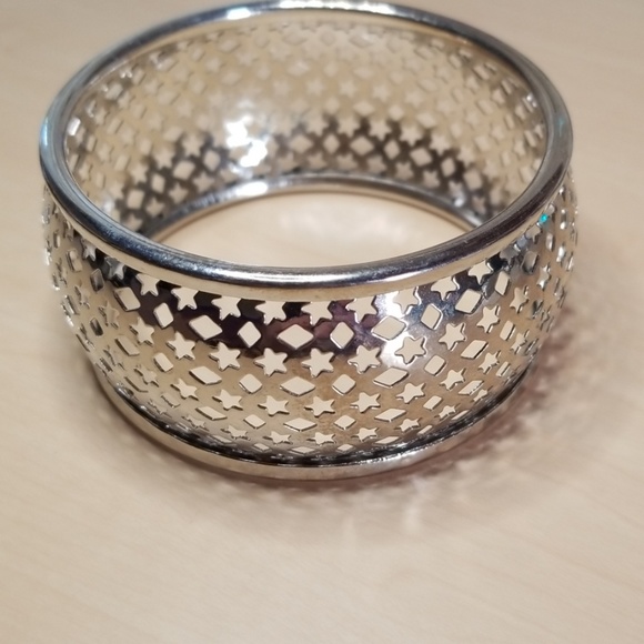 Silver bangle - Picture 2 of 2